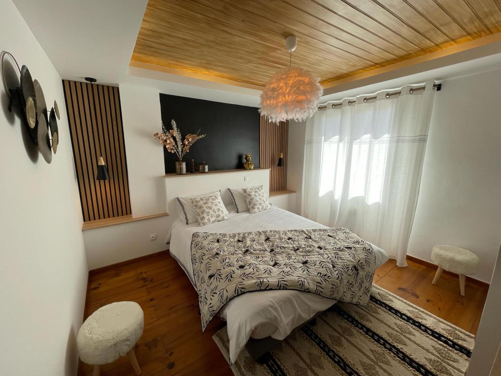 Maison Cosy, 2 Chambres, Adossee Aux Remparts エーグ・モルト エクステリア 写真