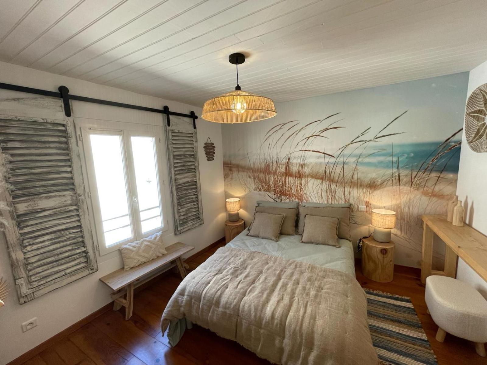 Maison Cosy, 2 Chambres, Adossee Aux Remparts エーグ・モルト エクステリア 写真