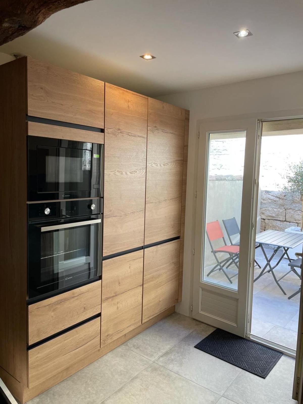 Maison Cosy, 2 Chambres, Adossee Aux Remparts エーグ・モルト エクステリア 写真