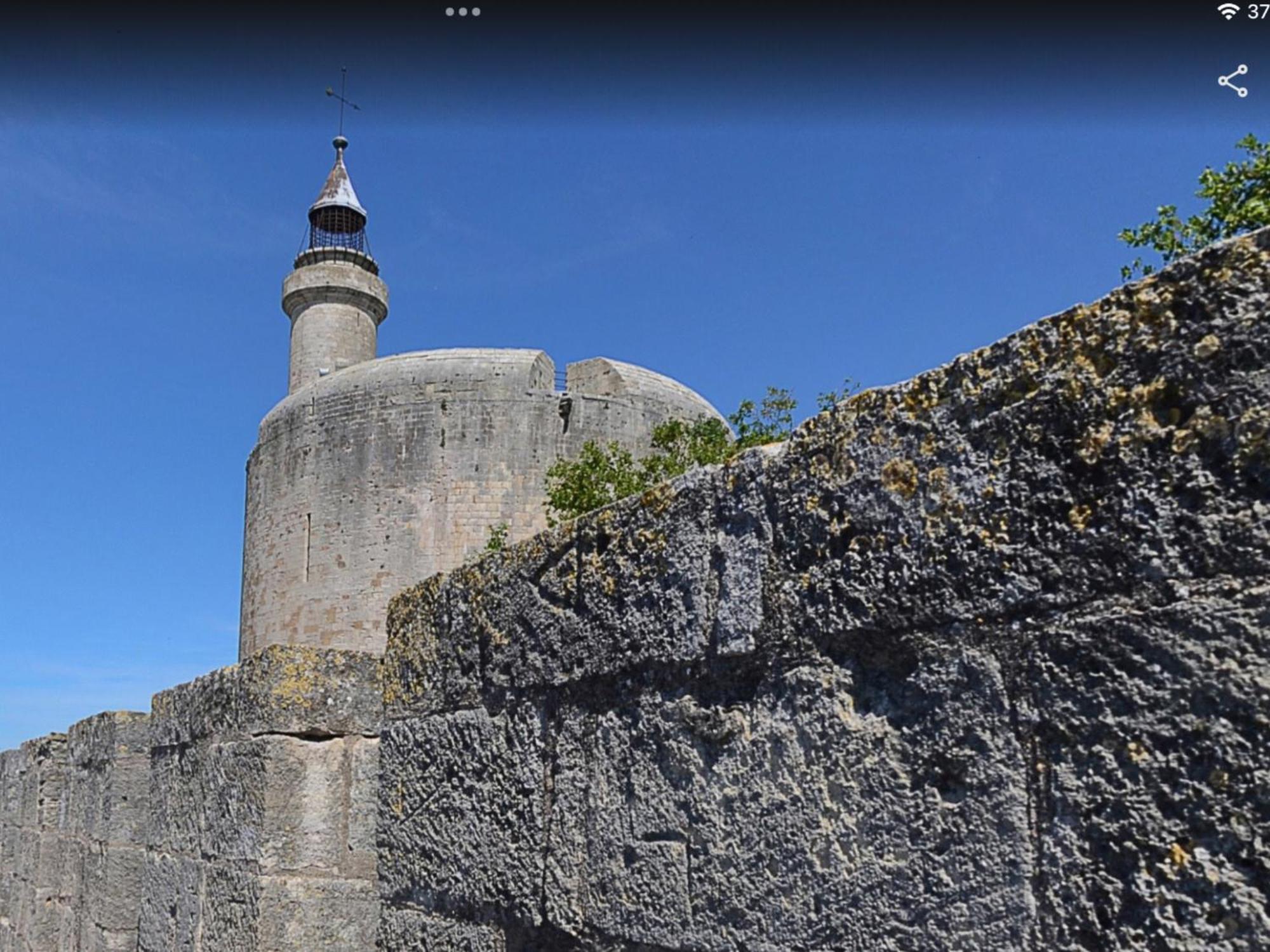 Maison Cosy, 2 Chambres, Adossee Aux Remparts エーグ・モルト エクステリア 写真